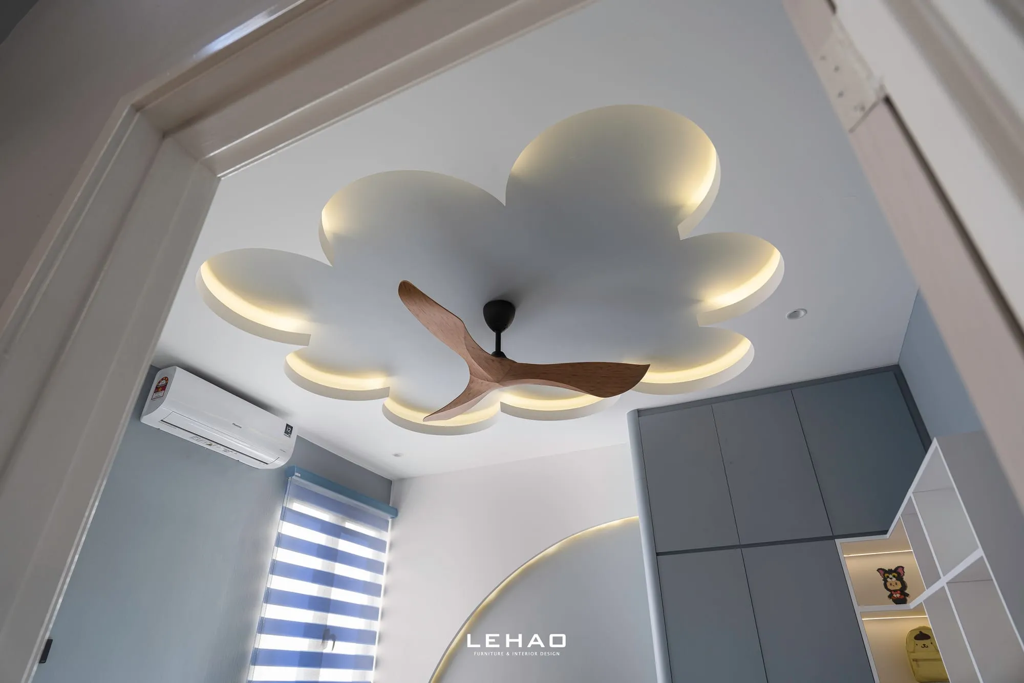 Cornice & Plaster Ceiling